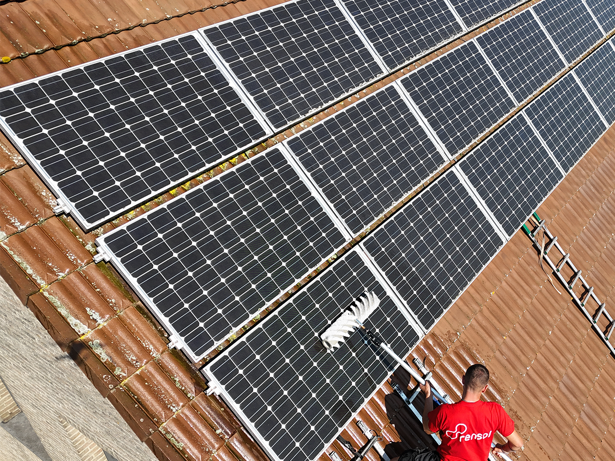 Zonnepanelen onderhoud